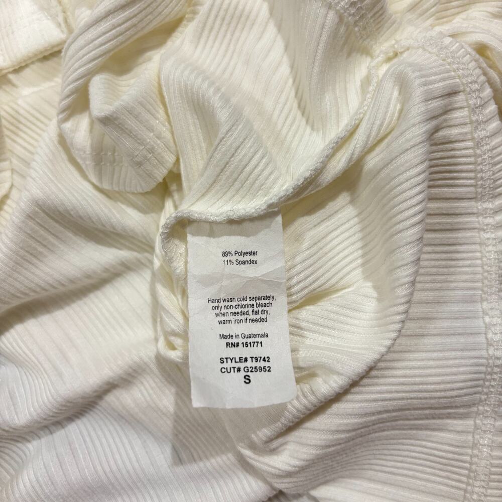 Heatherly Ribbed Ruched Button-Front Collared Top Ivory Small - Picture 4 of 6